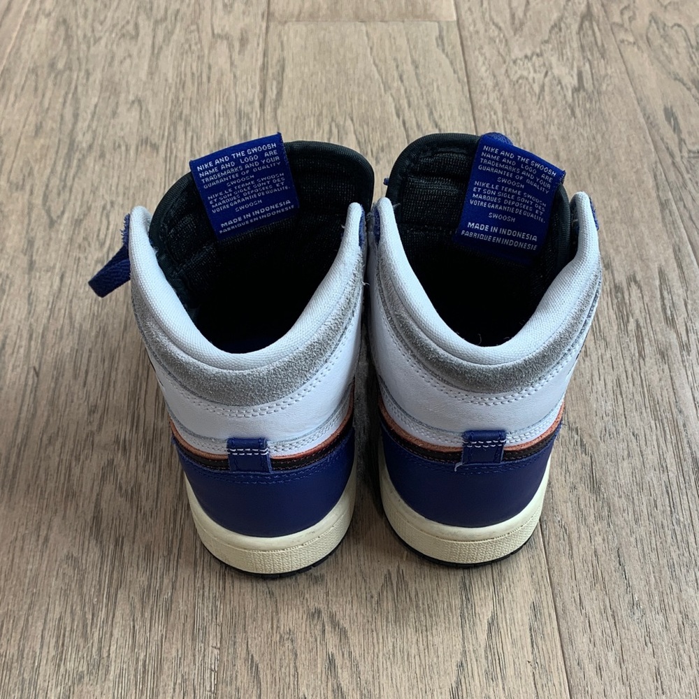 Air Jordan 1 Retro High OG "Rare Air" Sneakers Size 2Y - Picture 6 of 8